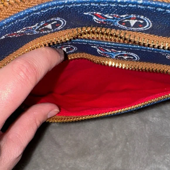 Dooney & Bourke Tennessee Titans Crossbody NWOT - Picture 7 of 7
